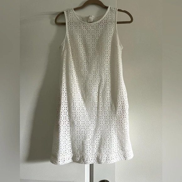 Southern Tide Hazel white eyelet dress - Picture 4 of 7